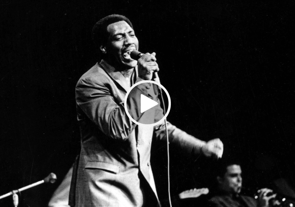 Otis Redding – (Sittin’ On) The Dock Of The Bay