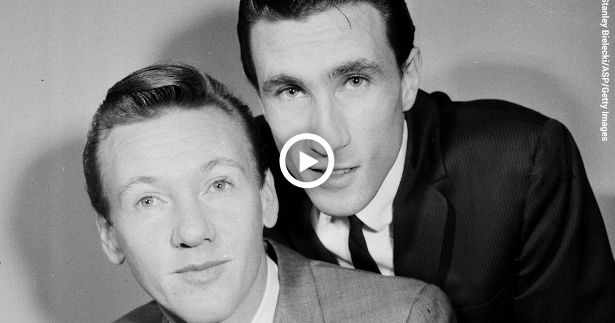 The Righteous Brothers – Unchained Melody