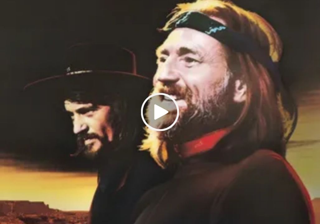 Waylon Jennings, Willie Nelson – Good Hearted Woman (Official Audio)